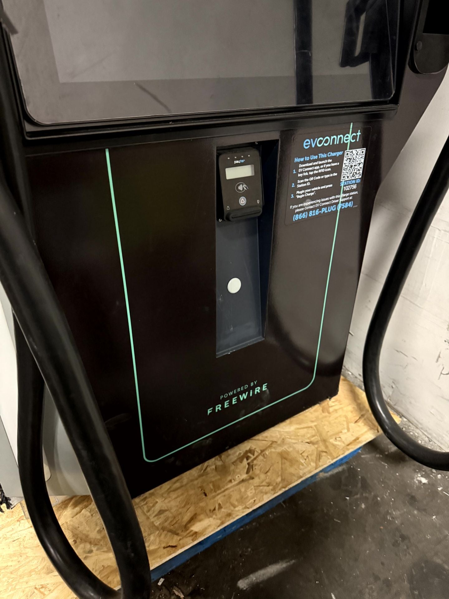 Freewire Boost Charger 200